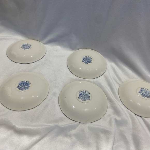Five olde Staffordshire 5 1/2 inch saucers - Picture 8 of 11